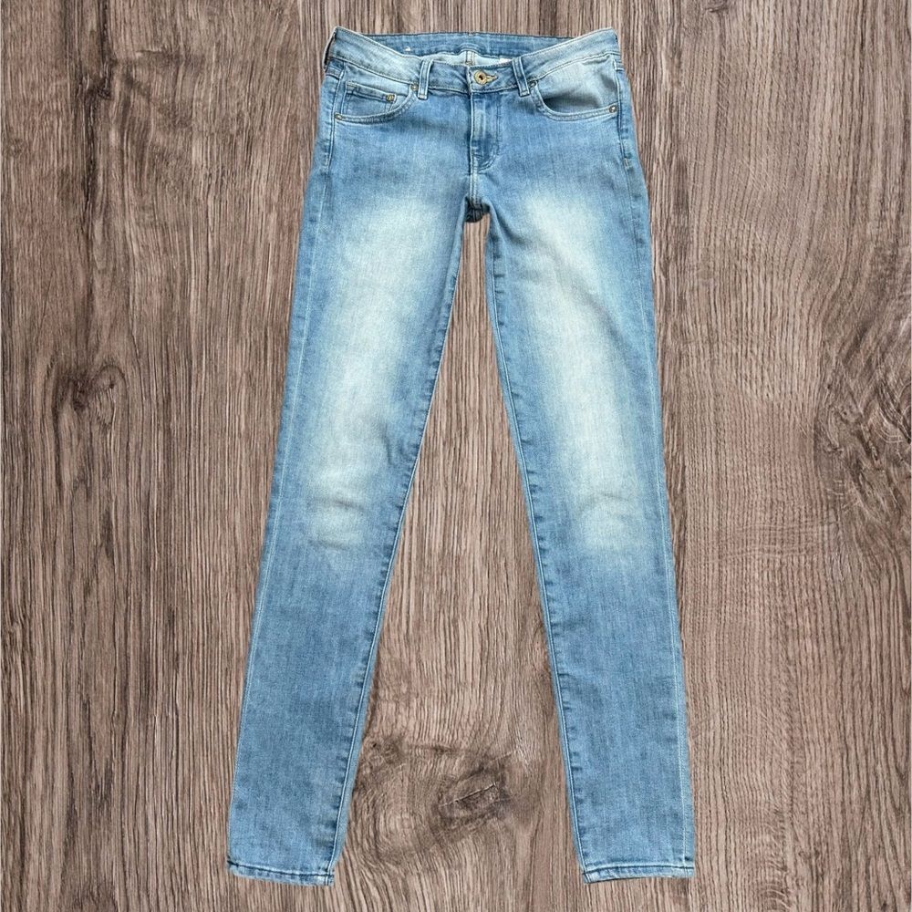 H&M Super Skinny Distressed Jeans Women’s Low Waist Size 28